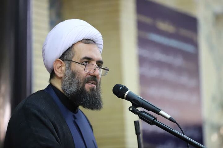 لزوم پیروی از قانون و برخورد با تخلف مقامات