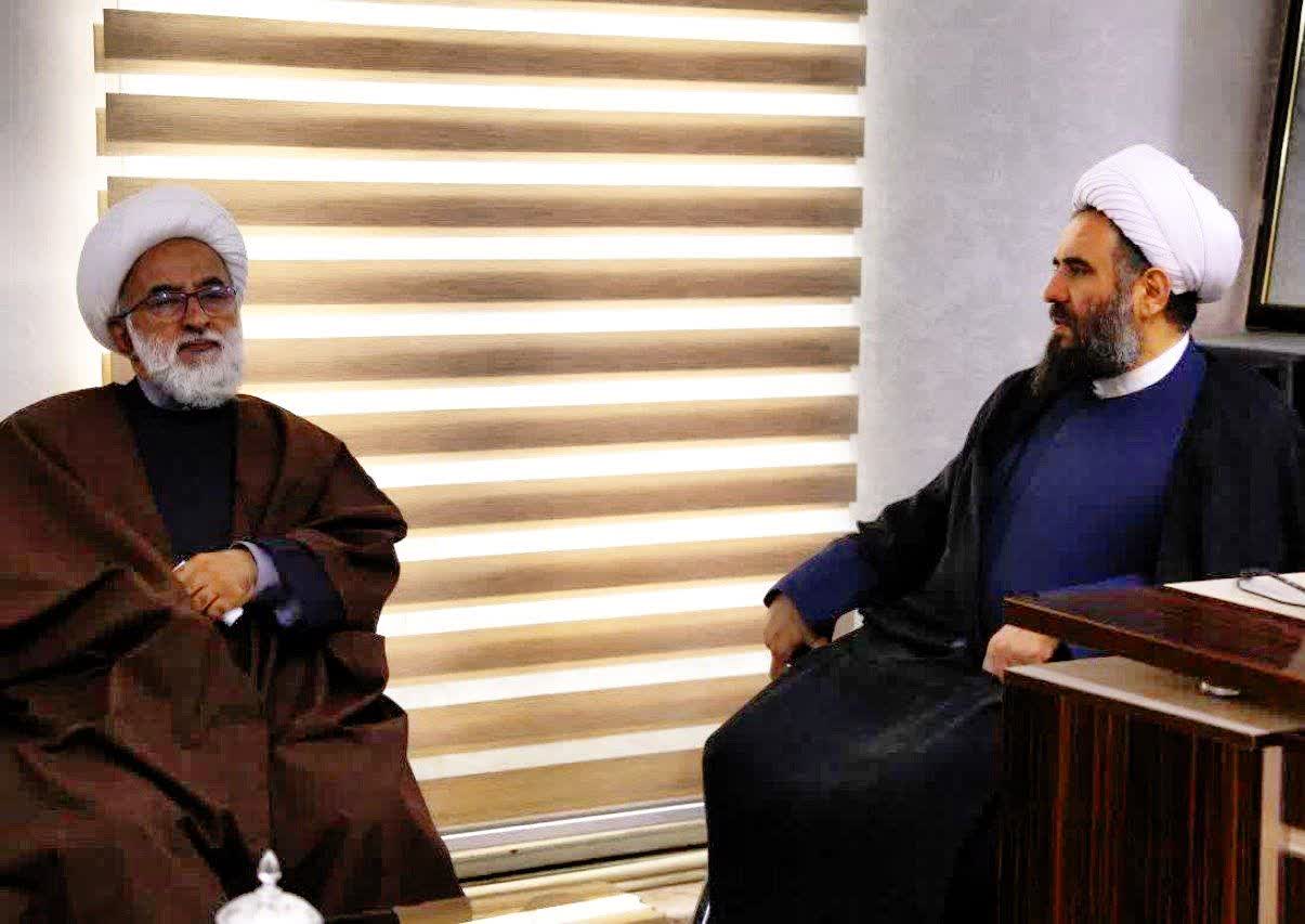 حضور آیت الله ردایی نماینده محترم خبرگان رهبری استان البرز بهمراه هیئت همراه و جمعی از مسئولان شهری در دفتر امام جمعه مهستان و گفتگو با امام جمعه مهستان پیرامون مسائل شهری