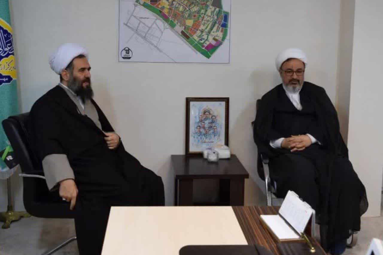دیدار مدیرعامل بنیاد فرهنگی مهدی موعود(عج) استان البرز با امام جمعه شهر مهستان