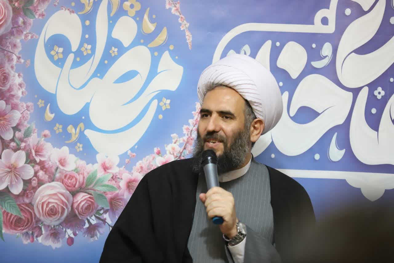 برگزاری مراسم افطار دانش‌آموزی در مدرسه شهید سامانی‌پور مهستان