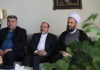 دیدار نوروزی مسئولان با خانواده‌های شهیدان فریدون‌پور و کشاورز در مهستان